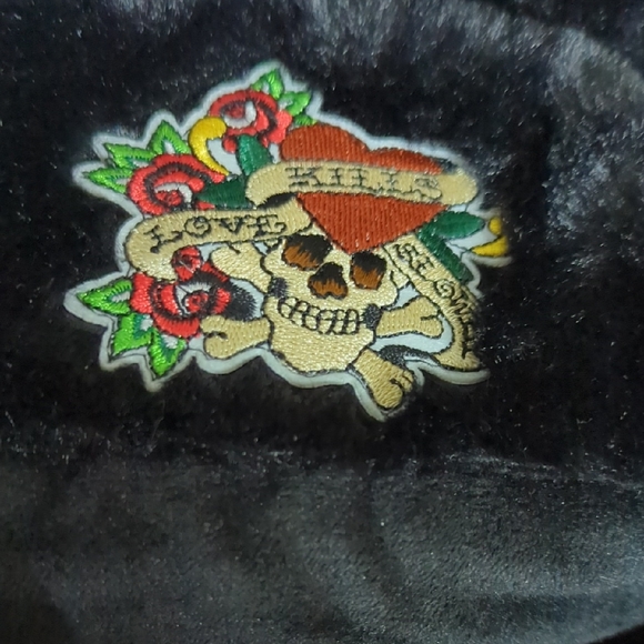 Hat - Picture 1 of 4